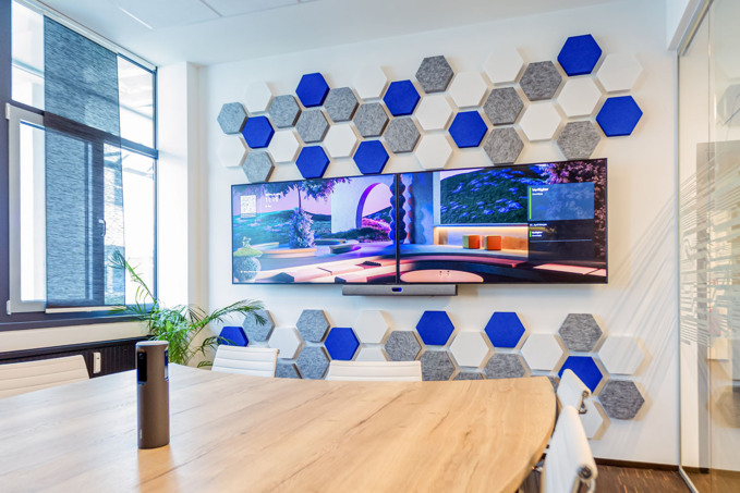  - Projector or display for the conference room: which is better?